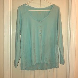 Lillly Pulitzer light blue tee shirt